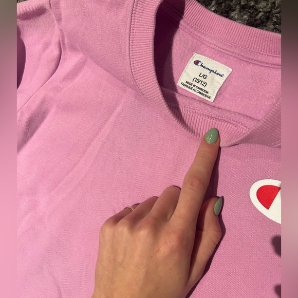 Champion Crewneck - Picture 5 of 5